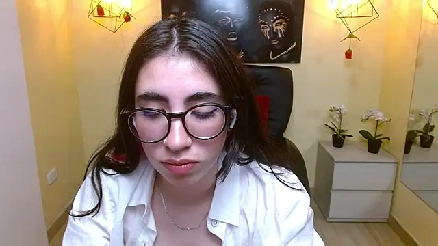 Snapshot of LenaRoses chatting on 02-28-25, 10:06 LenaRoses online show from 02-28-25, 10:06