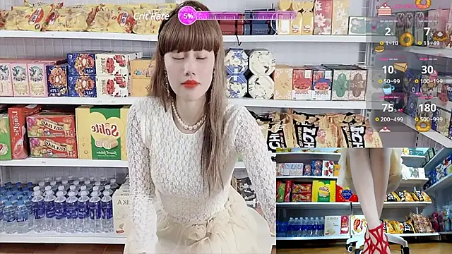Snapshot of _7Eleven_ chatting on 02-05-25, 12:17 7Eleven online show from 02-05-25, 12:17