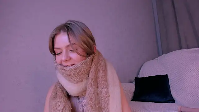 Naomi Girly online show from 12-25-24, 02:46