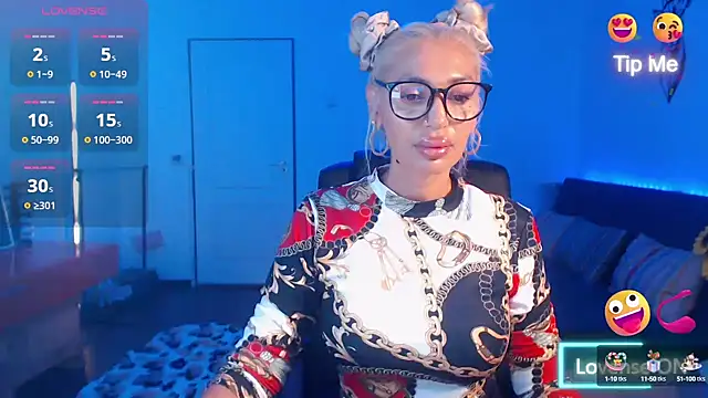 Snapshot of beauty_chl0e chatting on 10-06-25, 07:22 beauty chl0e online show from 10-06-25, 07:22