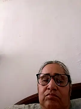 Snapshot of _candi chatting on 04-21-26, 06:55 candi online show from 04-21-26, 06:55