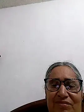 Snapshot of _candi chatting on 04-25-26, 11:24 candi online show from 04-25-26, 11:24