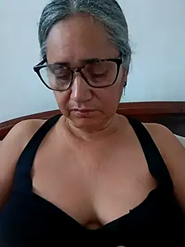 Snapshot of _candi chatting on 04-30-26, 12:11 candi online show from 04-30-26, 12:11