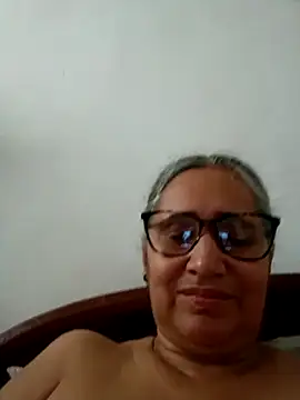 Snapshot of _candi chatting on 05-01-26, 12:32 candi online show from 05-01-26, 12:32