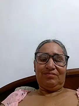 Snapshot of _candi chatting on 05-12-26, 10:34 candi online show from 05-12-26, 10:34