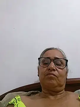 Snapshot of _candi chatting on 05-18-26, 09:31 candi online show from 05-18-26, 09:31