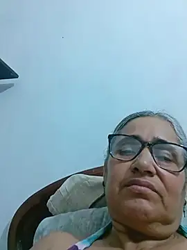 Snapshot of _candi chatting on 05-20-26, 12:33 candi online show from 05-20-26, 12:33