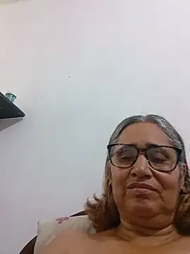 Snapshot of _candi chatting on 06-03-26, 03:39 candi online show from 06-03-26, 03:39