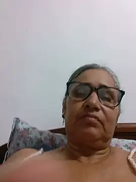 Snapshot of _candi chatting on 06-04-26, 11:44 candi online show from 06-04-26, 11:44