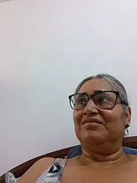 Snapshot of _candi chatting on 06-06-26, 02:11 candi online show from 06-06-26, 02:11