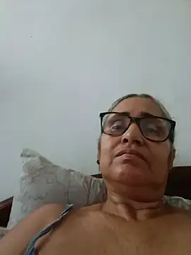 Snapshot of _candi chatting on 06-08-26, 11:54 candi online show from 06-08-26, 11:54