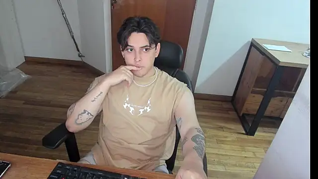 Snapshot of Markuss_b chatting on 01-29-25, 01:48 Markuss b online show from 01-29-25, 01:48