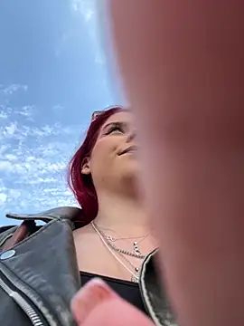 RiriRoseey online show from 04-17-26, 07:55