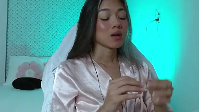 hantonella  online show from 04-07-26, 03:23