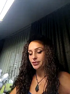 dolcevita002 online show from 05-12-26, 06:10