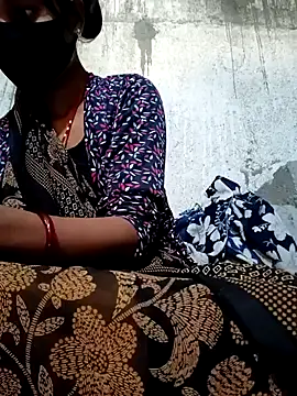 Snapshot of Anushka_Ji chatting on 02-05-25, 03:45 Anushka Ji online show from 02-05-25, 03:45