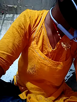 Snapshot of Anushka_Ji chatting on 02-19-25, 03:28 Anushka Ji online show from 02-19-25, 03:28