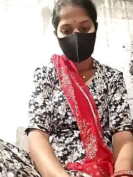 Snapshot of Anushka_Ji chatting on 10-24-25, 04:03 Anushka Ji online show from 10-24-25, 04:03