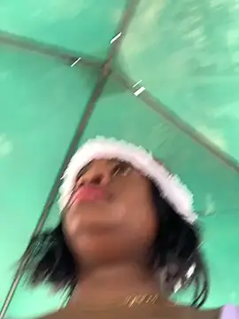 Snapshot of Tamara_Lubezkii chatting on 12-12-24, 04:21 Tamara Lubezkii online show from 12-12-24, 04:21