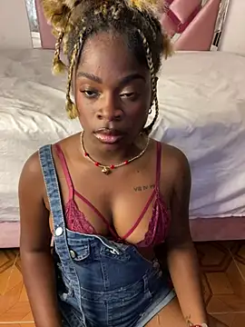 Snapshot of Tamara_Lubezkii chatting on 02-23-25, 05:29 Tamara Lubezkii online show from 02-23-25, 05:29