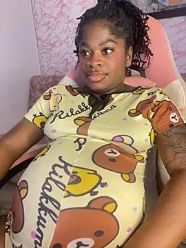 Snapshot of Tamara_Lubezkii chatting on 10-02-25, 08:05 Tamara Lubezkii online show from 10-02-25, 08:05