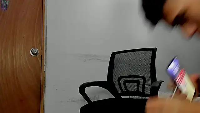 andrew rose  online show from 04-17-26, 09:45