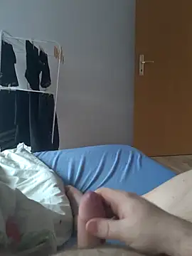 Snapshot of Henryb61 chatting on 03-13-25, 10:15 Henryb61 online show from 03-13-25, 10:15