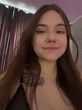 Snapshot of Vikki_toriya chatting on 03-06-25, 01:14 Vikki toriya online show from 03-06-25, 01:14