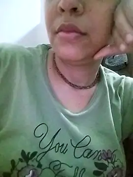 Snapshot of _sonal_sharma chatting on 09-21-25, 06:53 sonal sharma online show from 09-21-25, 06:53