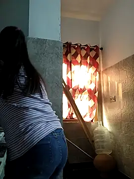 Snapshot of Sarita_7 chatting on 12-16-24, 03:51 Sarita 7 online show from 12-16-24, 03:51