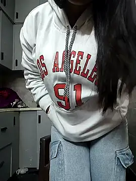 Snapshot of Sarita_7 chatting on 12-28-24, 04:30 Sarita 7 online show from 12-28-24, 04:30