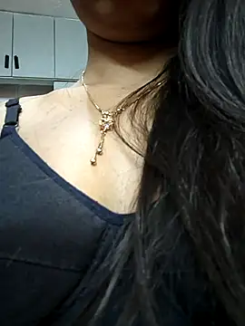 Snapshot of Sarita_7 chatting on 03-18-25, 03:42 Sarita 7 online show from 03-18-25, 03:42