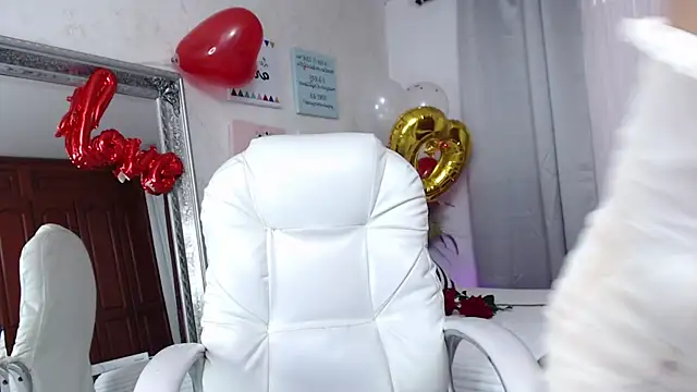 bonnie-love online show from 02-15-25, 06:44