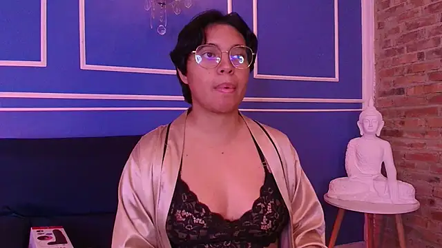 Emmapark  online show from 11-06-25, 06:31