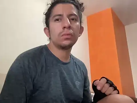 littlelatinhunter online show from 11-23-25, 11:43