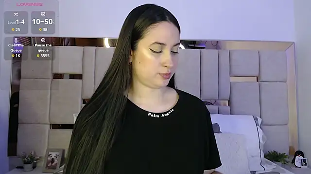 sofiaduque 26 online show from 01-24-25, 08:43