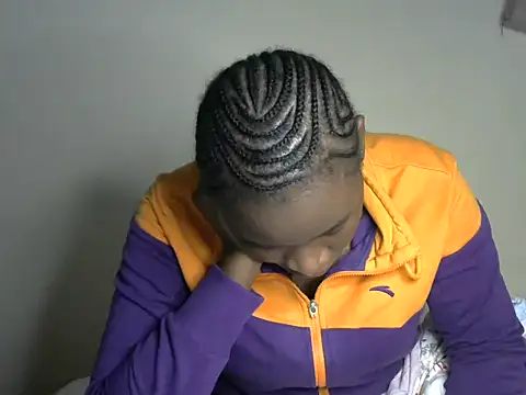 Novah  online show from 11-18-25, 02:17