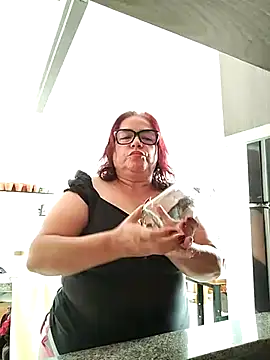 Snapshot of MARIANMILLS__ chatting on 03-11-25, 01:01 MARIANMILLS   online show from 03-11-25, 01:01