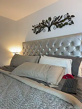 Georgiafox online show from 10-28-25, 04:16