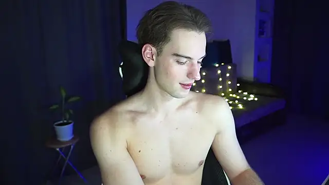 Litmate online show from 11-18-25, 03:56