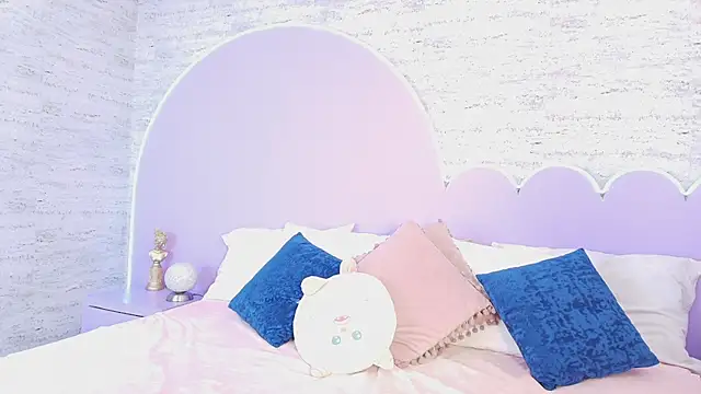 Giaa Ross online show from 01-14-26, 07:41