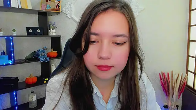 Lina Brownie online show from 12-21-24, 05:14