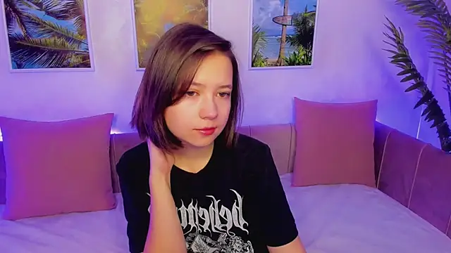 Lina Brownie online show from 01-21-25, 02:11