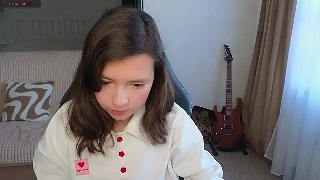 Lina Brownie online show from 10-01-25, 04:07