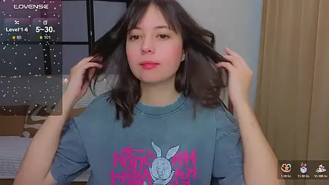 Lina Brownie online show from 12-15-25, 03:22