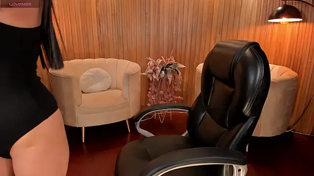 Snapshot of AlyssaDean chatting on 10-15-25, 11:21 AlyssaDean online show from 10-15-25, 11:21