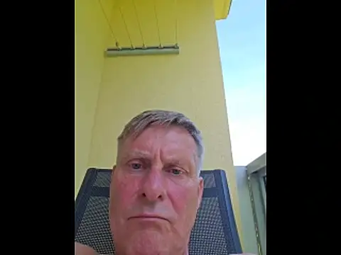 Snapshot of johnnym1 chatting on 05-29-26, 12:47 johnnym1 online show from 05-29-26, 12:47