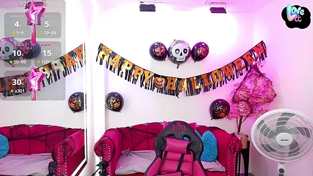 Miss dolly  online show from 10-30-25, 12:17