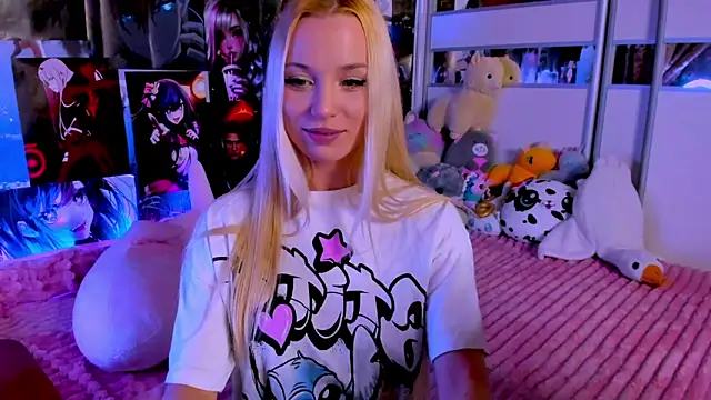 Snapshot of Cute__Pony chatting on 12-22-24, 09:42 Cute  Pony online show from 12-22-24, 09:42