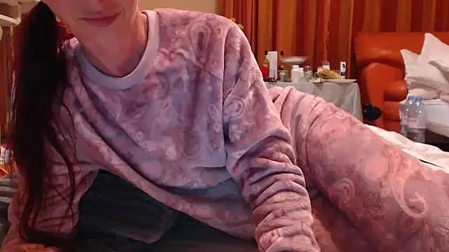 Snapshot of LovelyAndraGirl chatting on 09-27-25, 12:26 LovelyAndraGirl online show from 09-27-25, 12:26